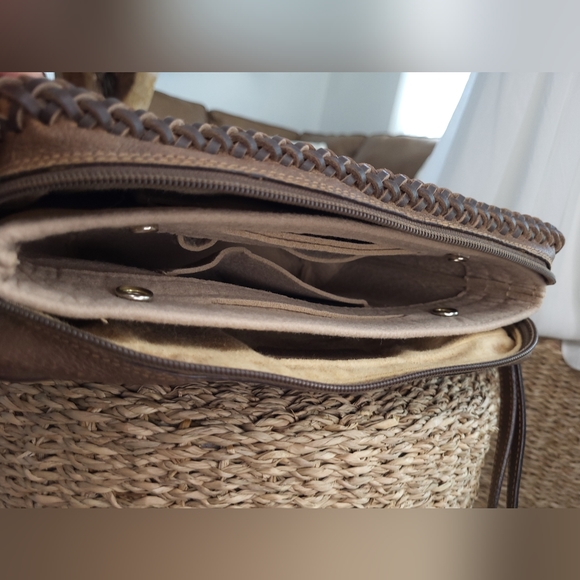 🔥SOLD🔥Louis Vuitton Authentic Gucci Boho Fringe Handbag Bag Louis Vuitton - Picture 4 of 14